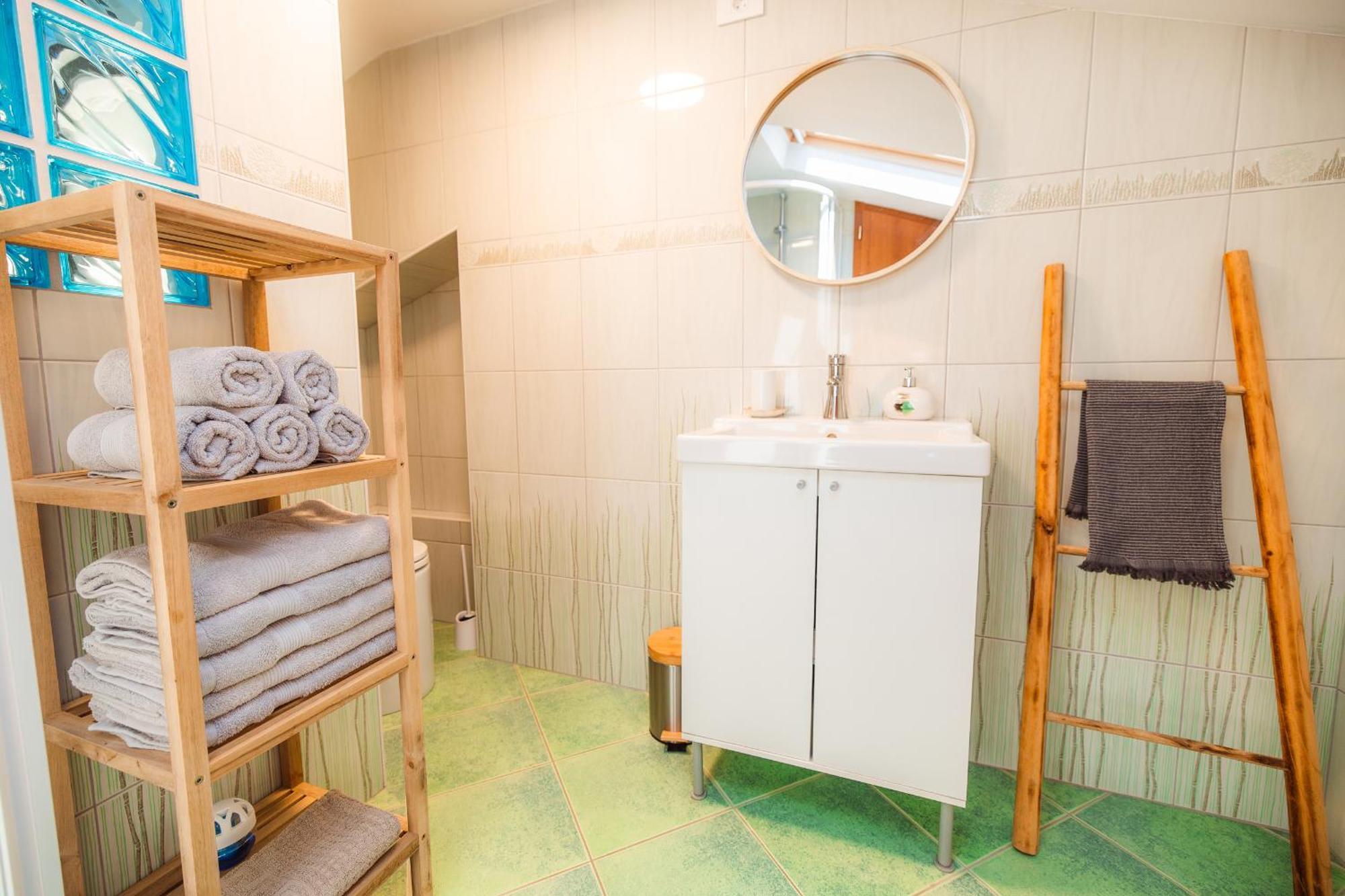 Apartment Kizin House, Cozy By Istrian Embrace