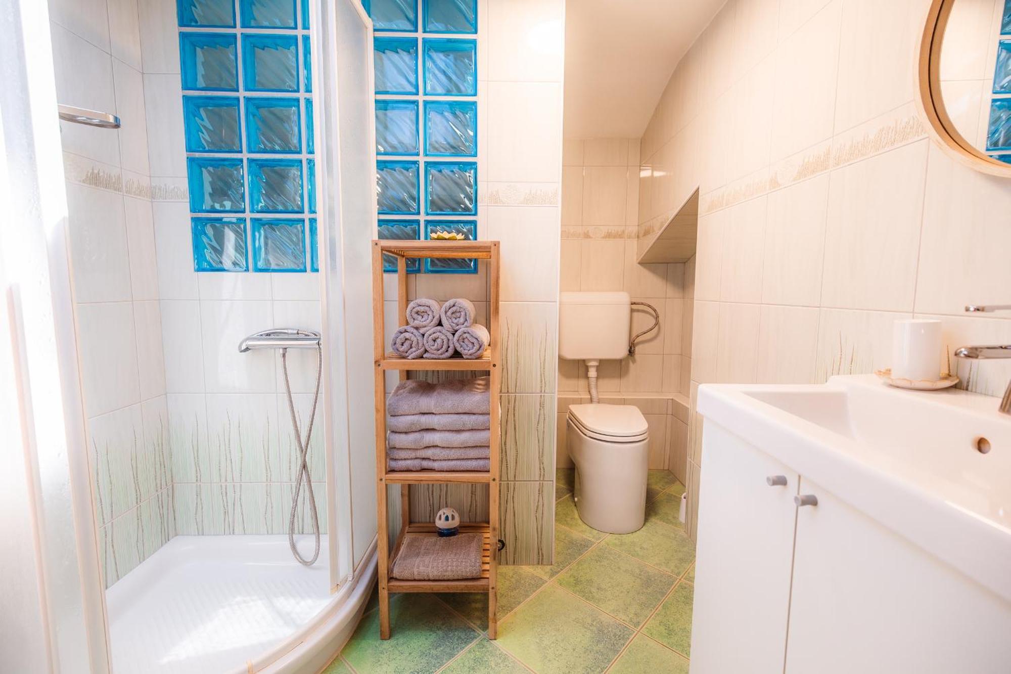 Kizin House, Cozy By Istrian Embrace Apartment *