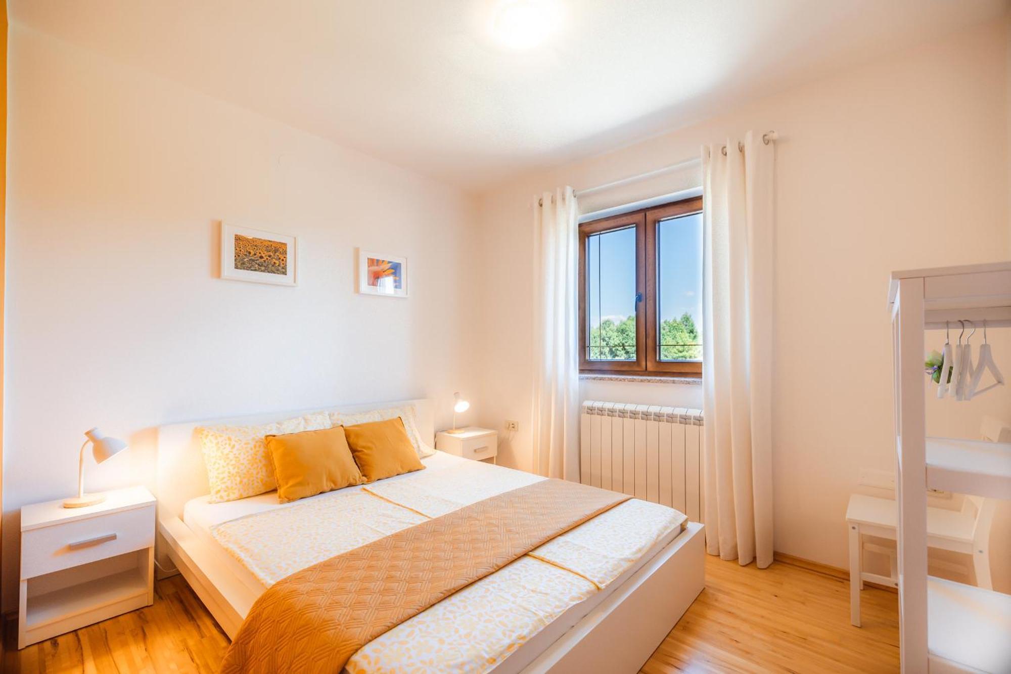 Kizin House, Cozy By Istrian Embrace * Brezovica pri Gradinu