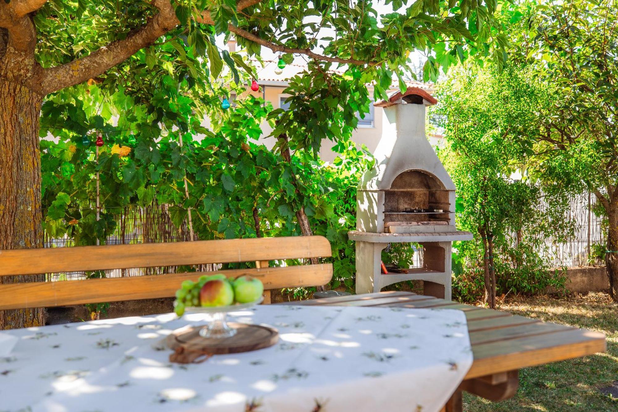 Kizin House, Cozy By Istrian Embrace Apartment *